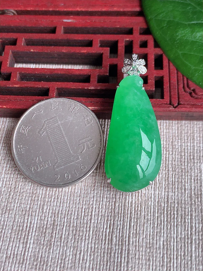 缅甸a货翡翠ddj老坑冰种18K金镶嵌阳绿福瓜吊坠 整体37.7×30.5×14×10mm 9.35