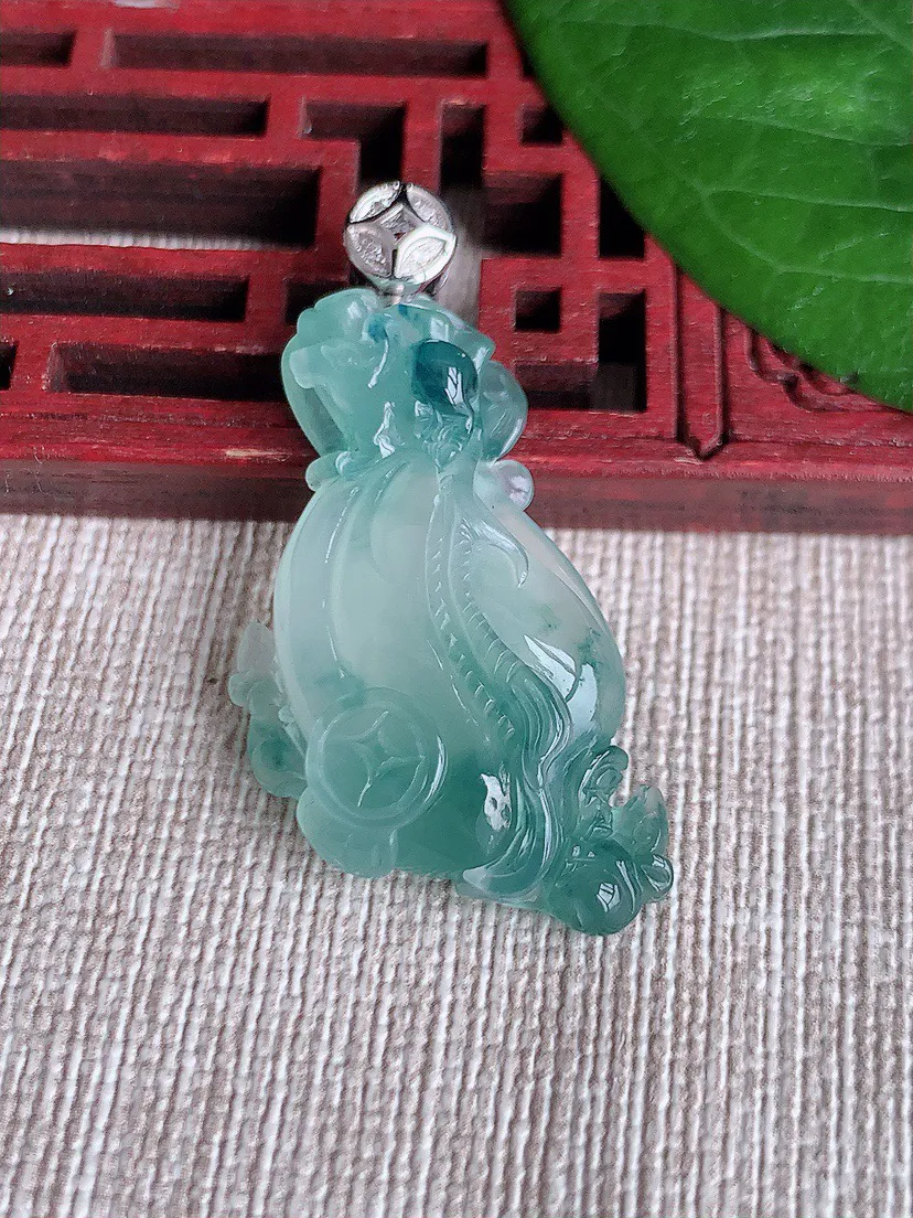 缅甸a货翡翠ddj老坑冰种18K金扣头飘花福袋代代有钱吊坠 整体39.5×32.8×18.2×7.5mm 6.73