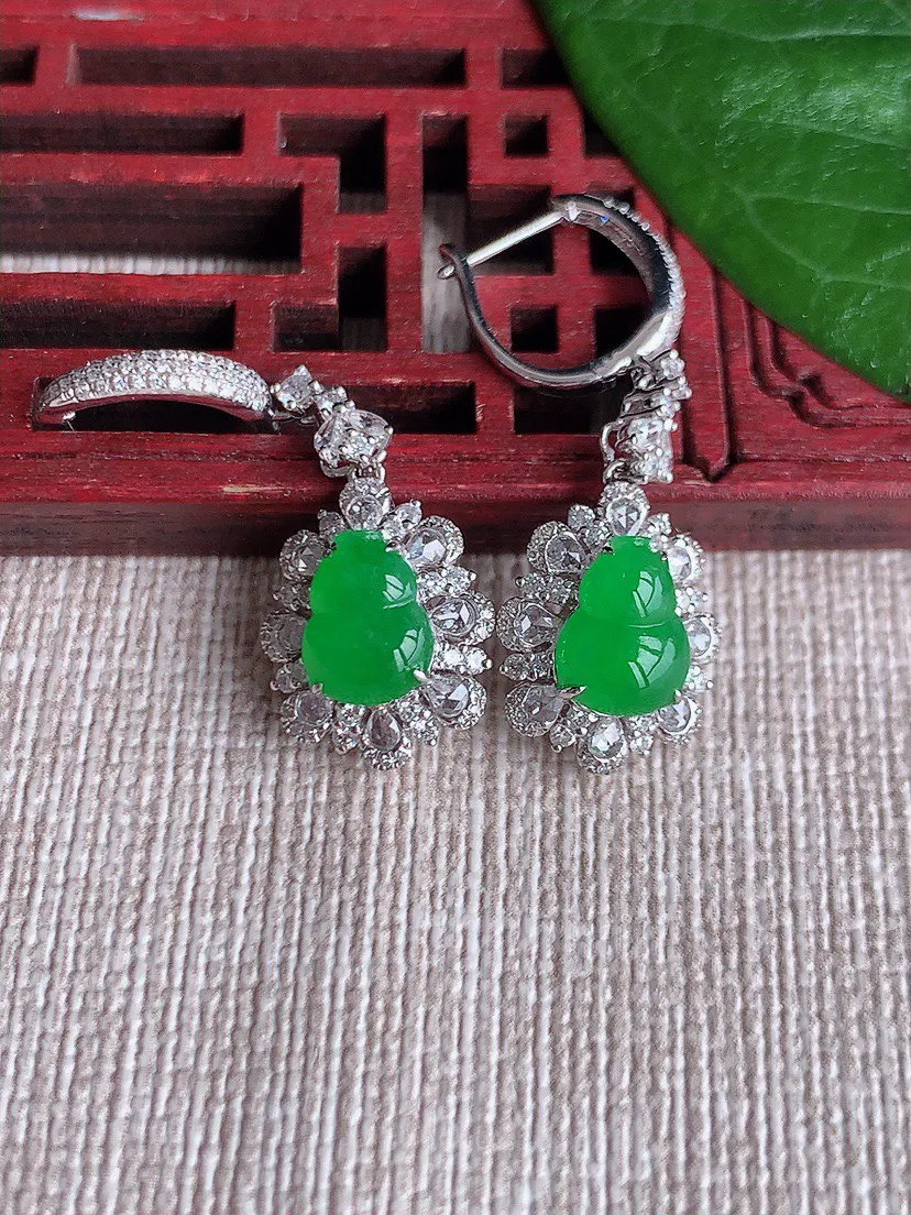 缅甸a货翡翠ddj老坑冰种18K金镶嵌阳绿葫芦耳坠整体8×6.3×7mm 5.29