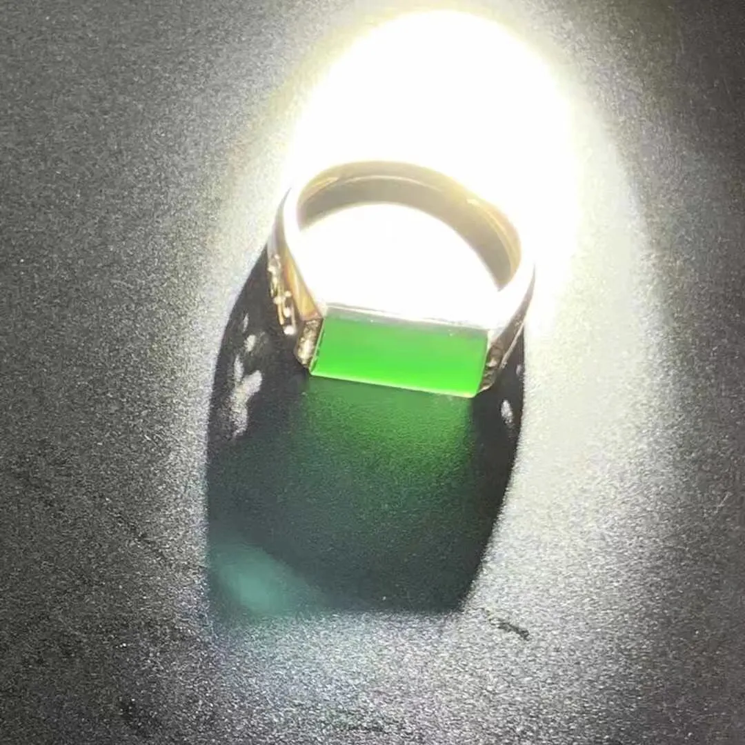 墨翠马鞍戒指