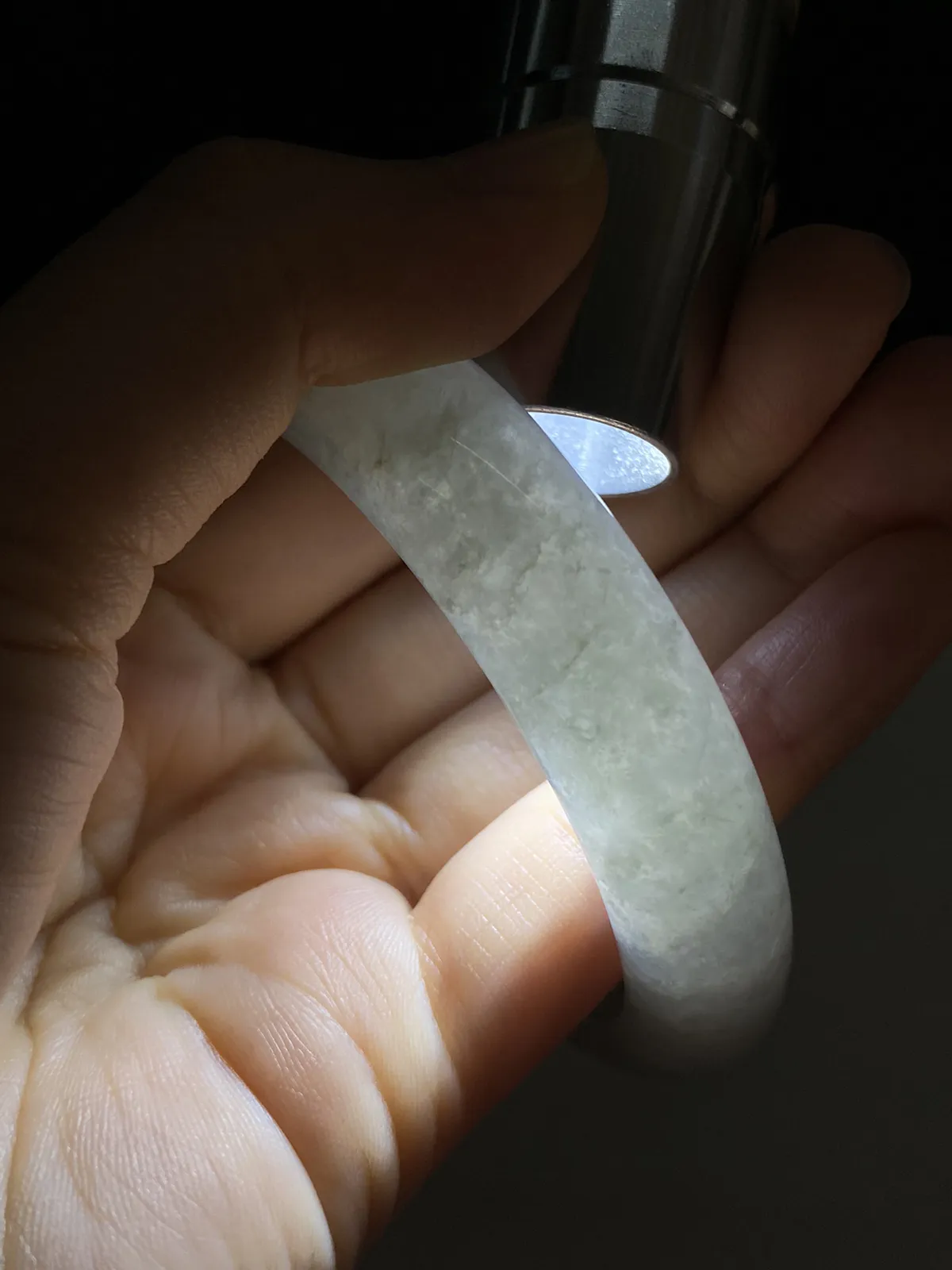 翡翠手镯，半圈达到冰种，起光，上手效果不错
