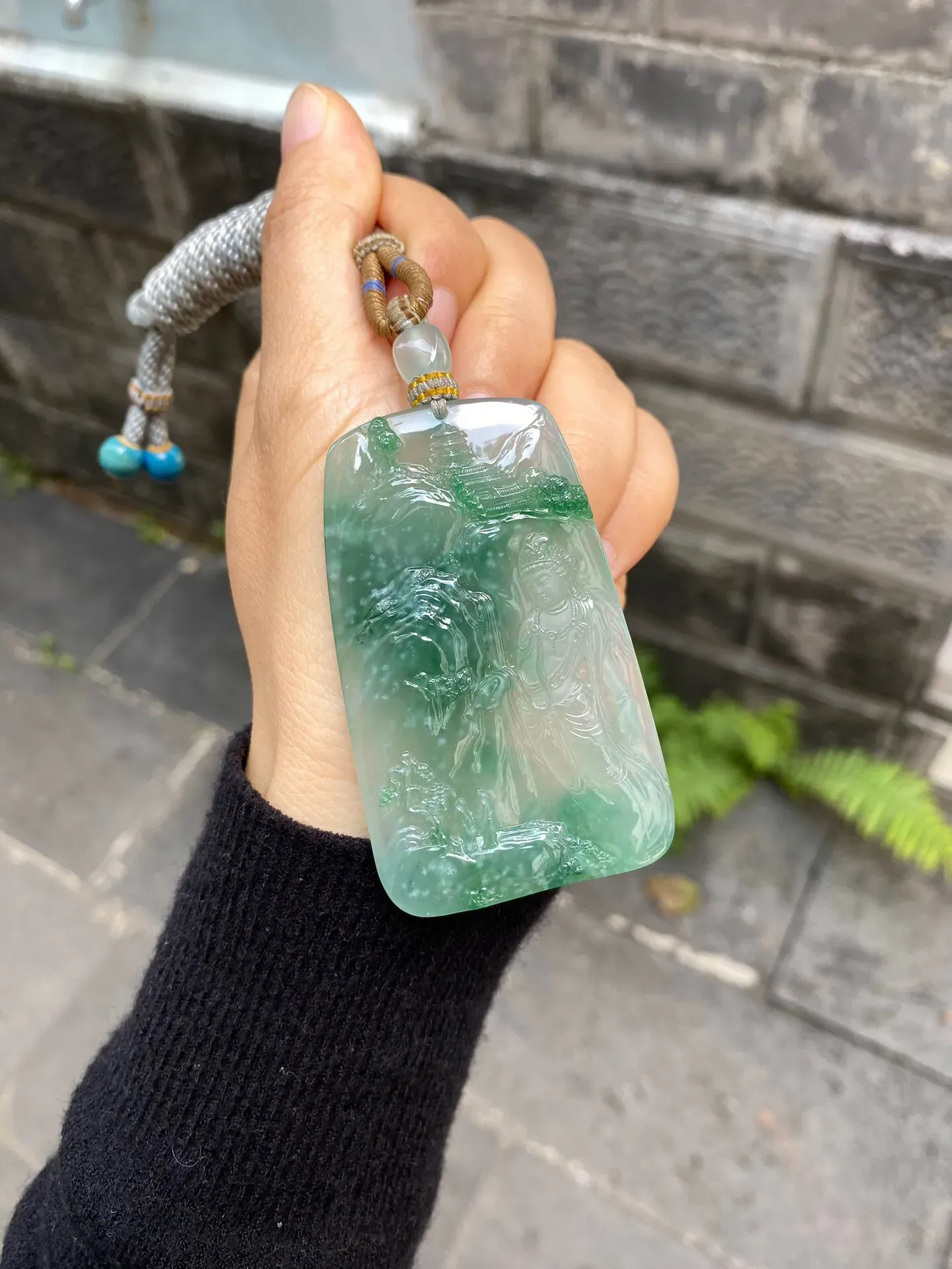 冰糯种飘绿花山水观音吊坠 尺寸66.6-40.7-6毫米