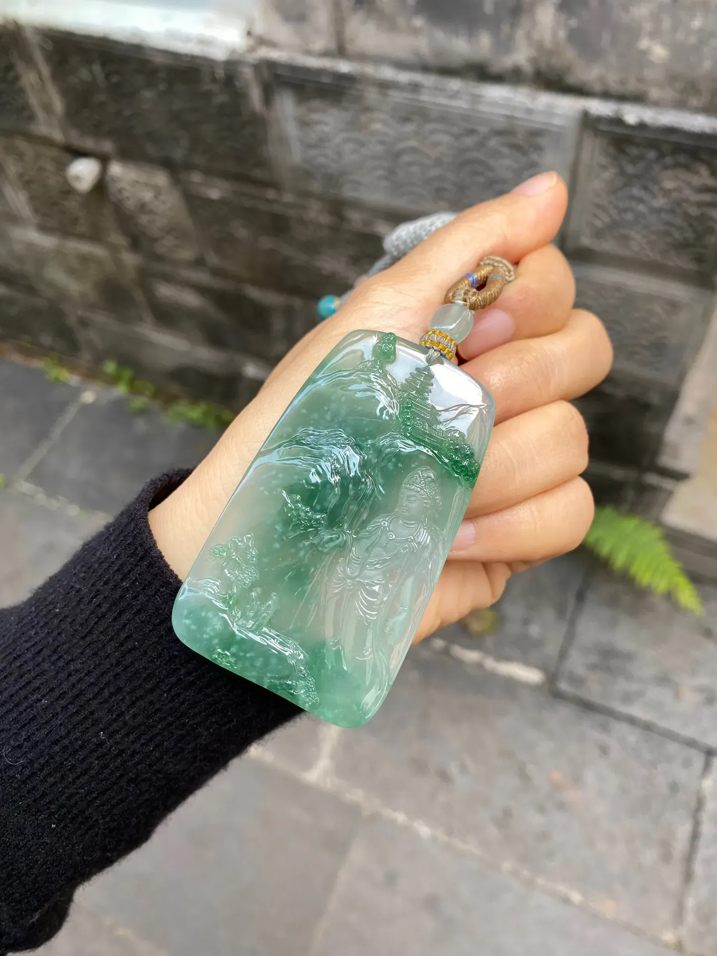 冰糯种飘绿花山水观音吊坠 尺寸66.6-40.7-6毫米