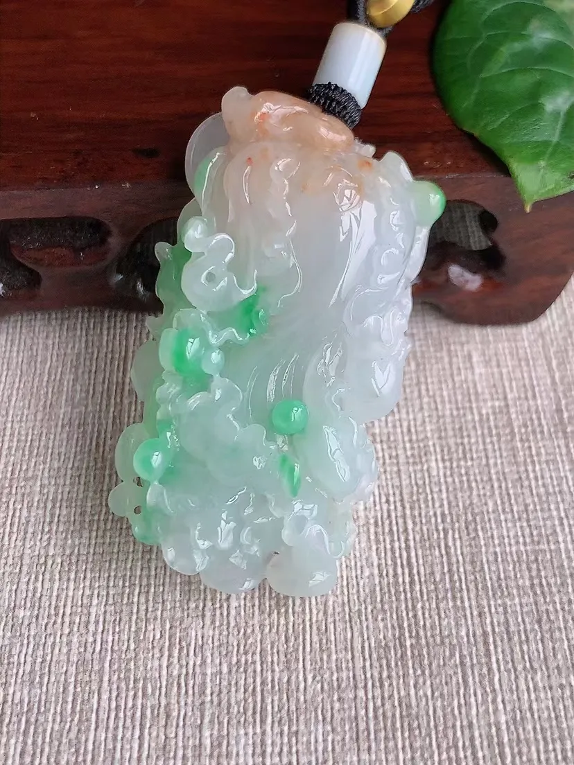 天然A货翡翠黄加绿双彩白菜吊坠 尺寸52×28×11.5m量33.04g 0406