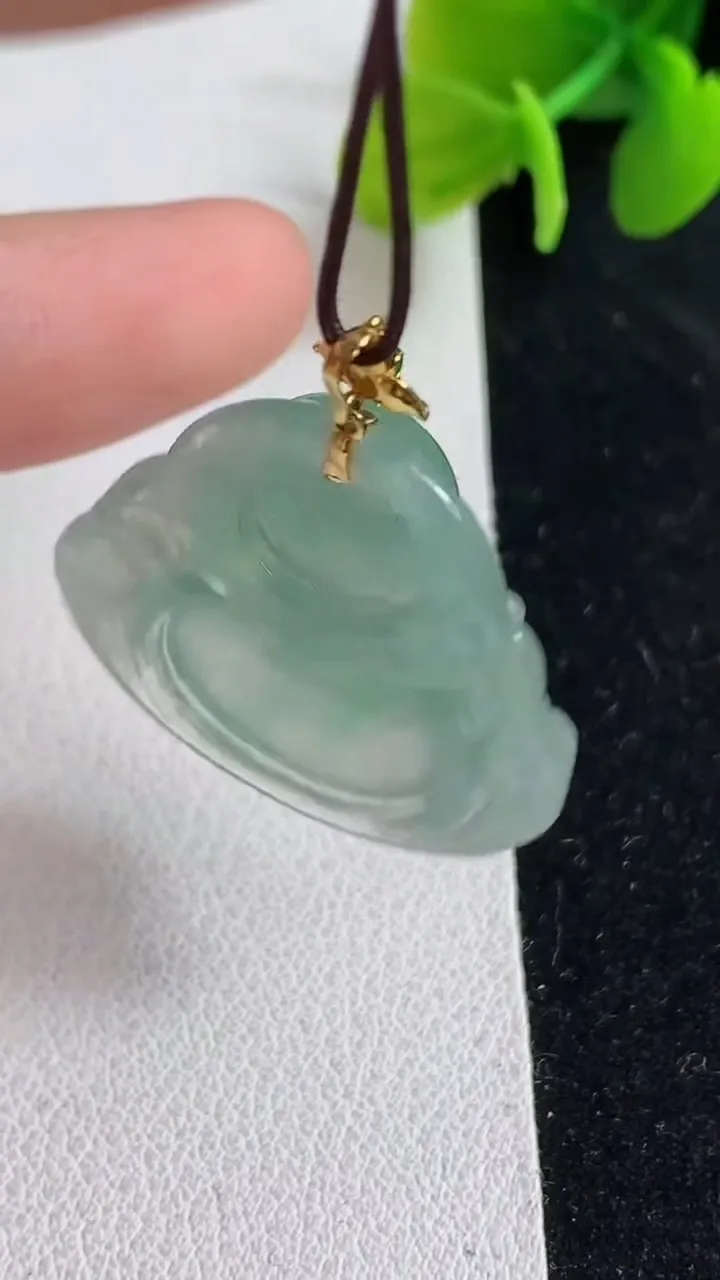 天然A货翡翠佛公吊坠，尺寸26.5-27.7-5.8，重量:6.63g
4月9日