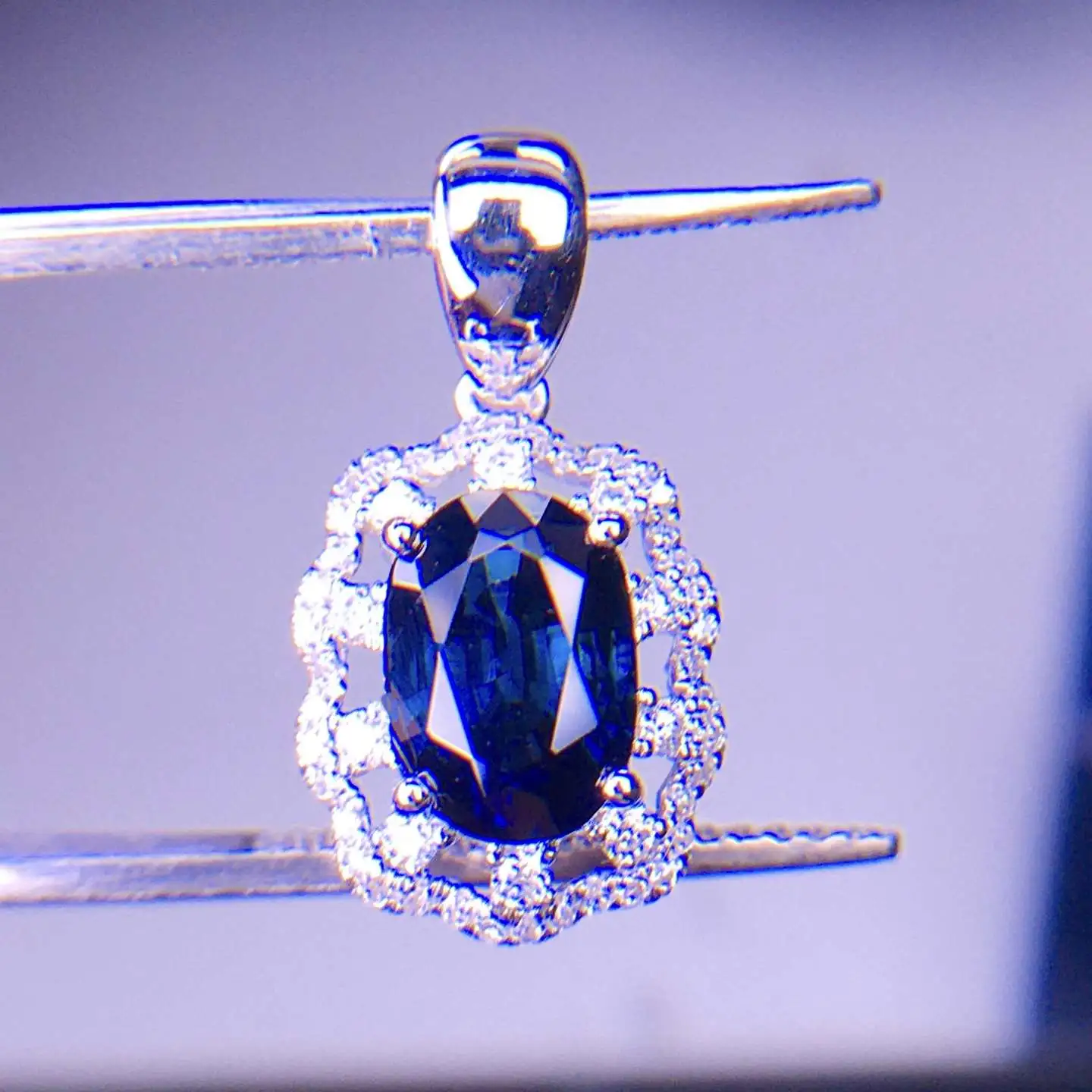 天然皇家蓝宝石吊 主石7.51*5.57 宝石1.52ct 18k 白金