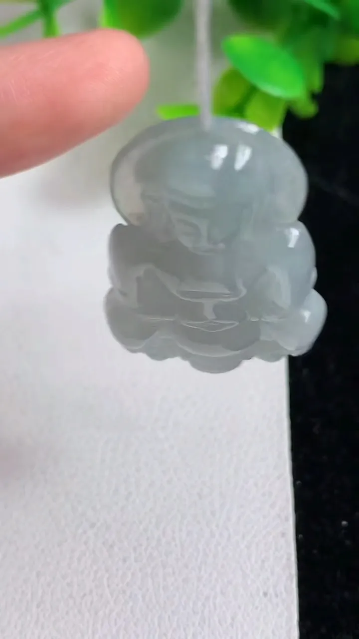 天然A货翡翠白冰观音菩萨吊坠，尺寸38.2-23-5，重量:7.89g
4月10日