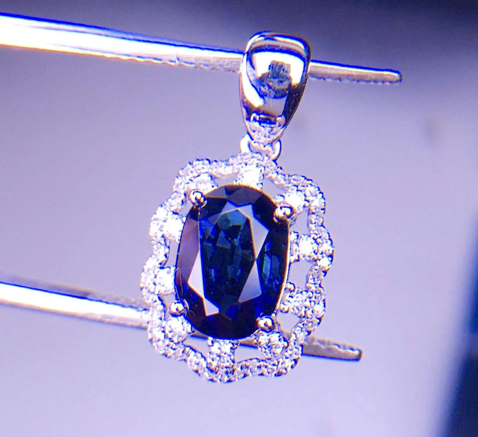 天然皇家蓝宝石吊 主石7.51*5.57 宝石1.52ct 18k 白金