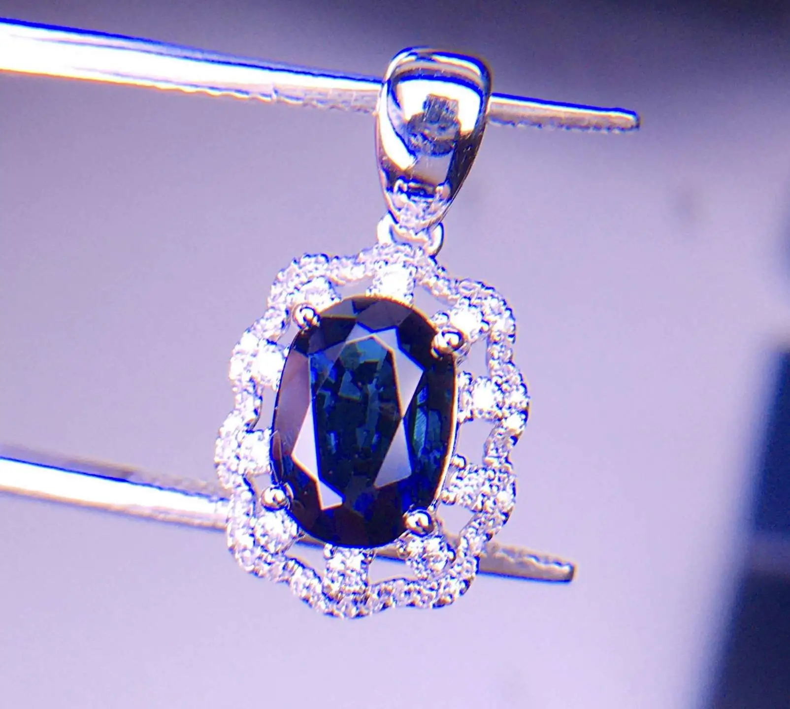 天然皇家蓝宝石吊 主石7.51*5.57 宝石1.52ct 18k 白金