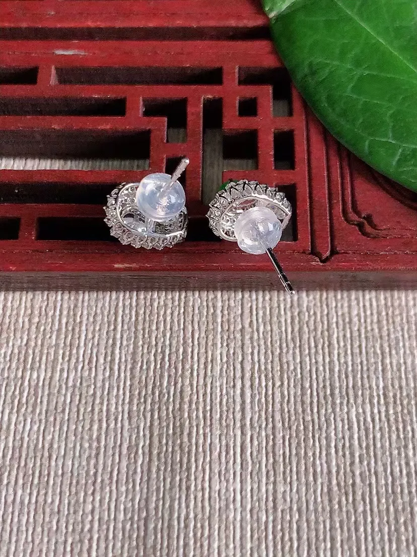 天然A货翡翠18K金伴钻镶嵌阳绿葫芦耳钉 尺寸6×4mm 重量1.58g 0412