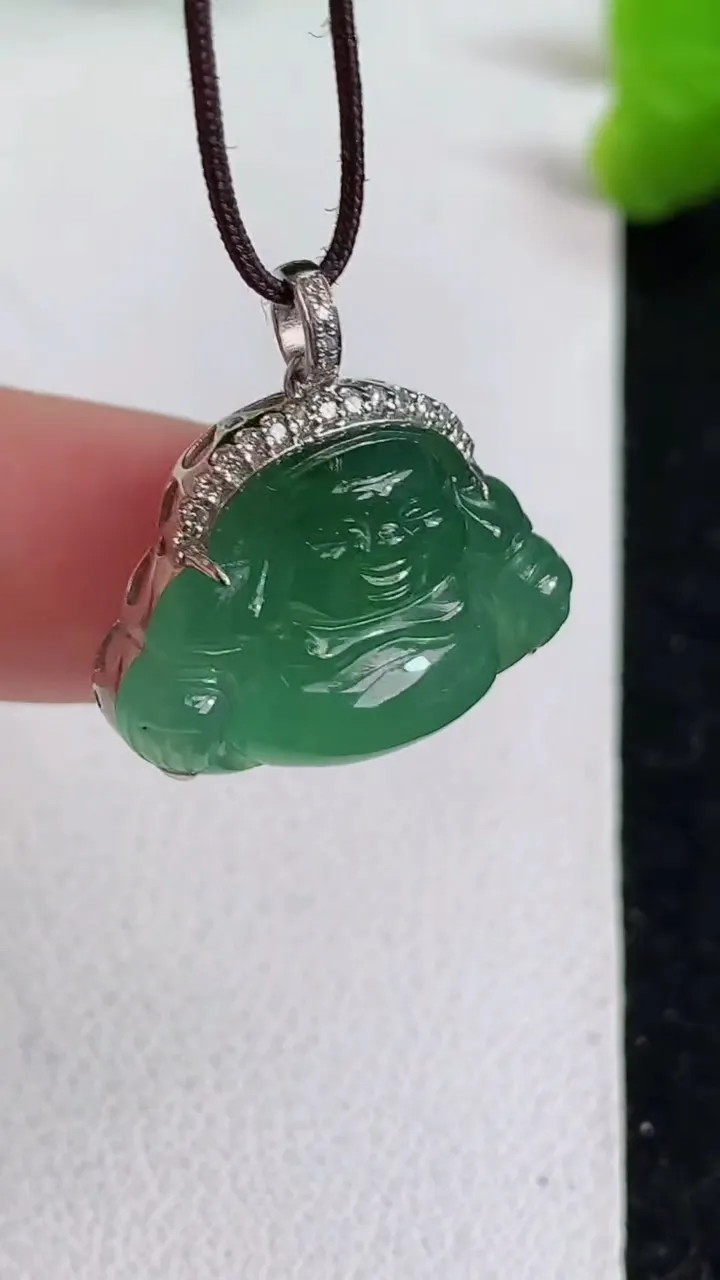 天然A货翡翠佛公吊坠，尺寸13.3-20-8，重量:3.40g
4月16日