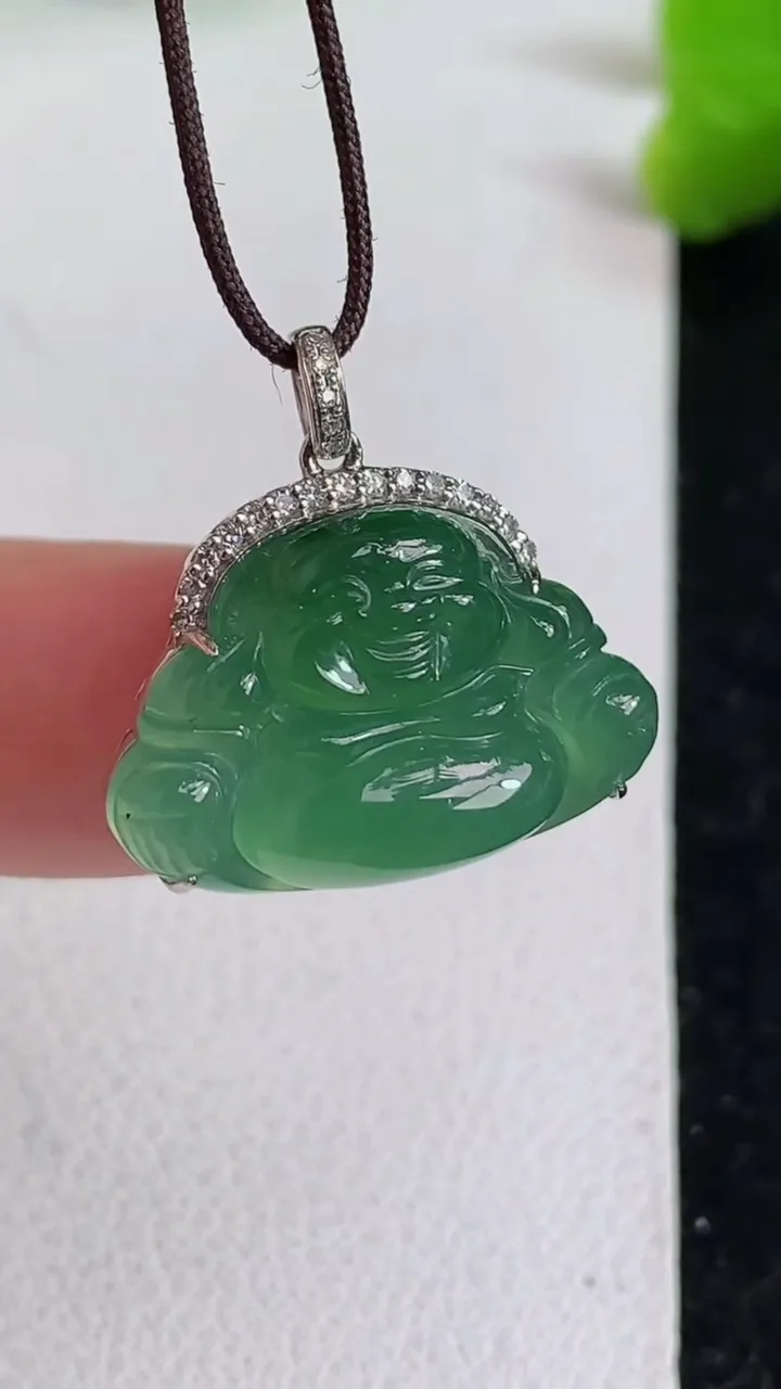 天然A货翡翠佛公吊坠，尺寸13.3-20-8，重量:3.40g
4月16日