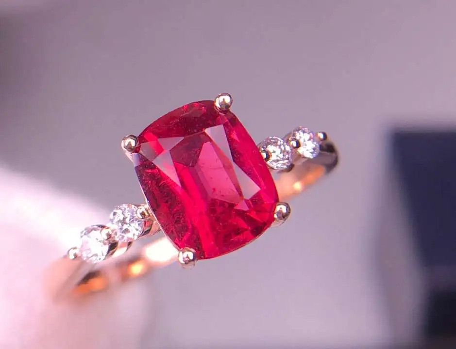 天然红碧玺戒指 戒指主石7.5*6 宝石约1.91ct 18k玫瑰金