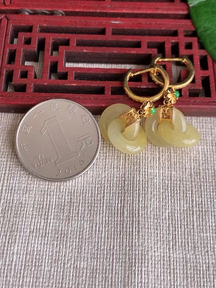 天然A货翡翠18K金镶嵌黄翡平安环耳坠 尺寸12.3×3.2mm 重量6.20g 0415