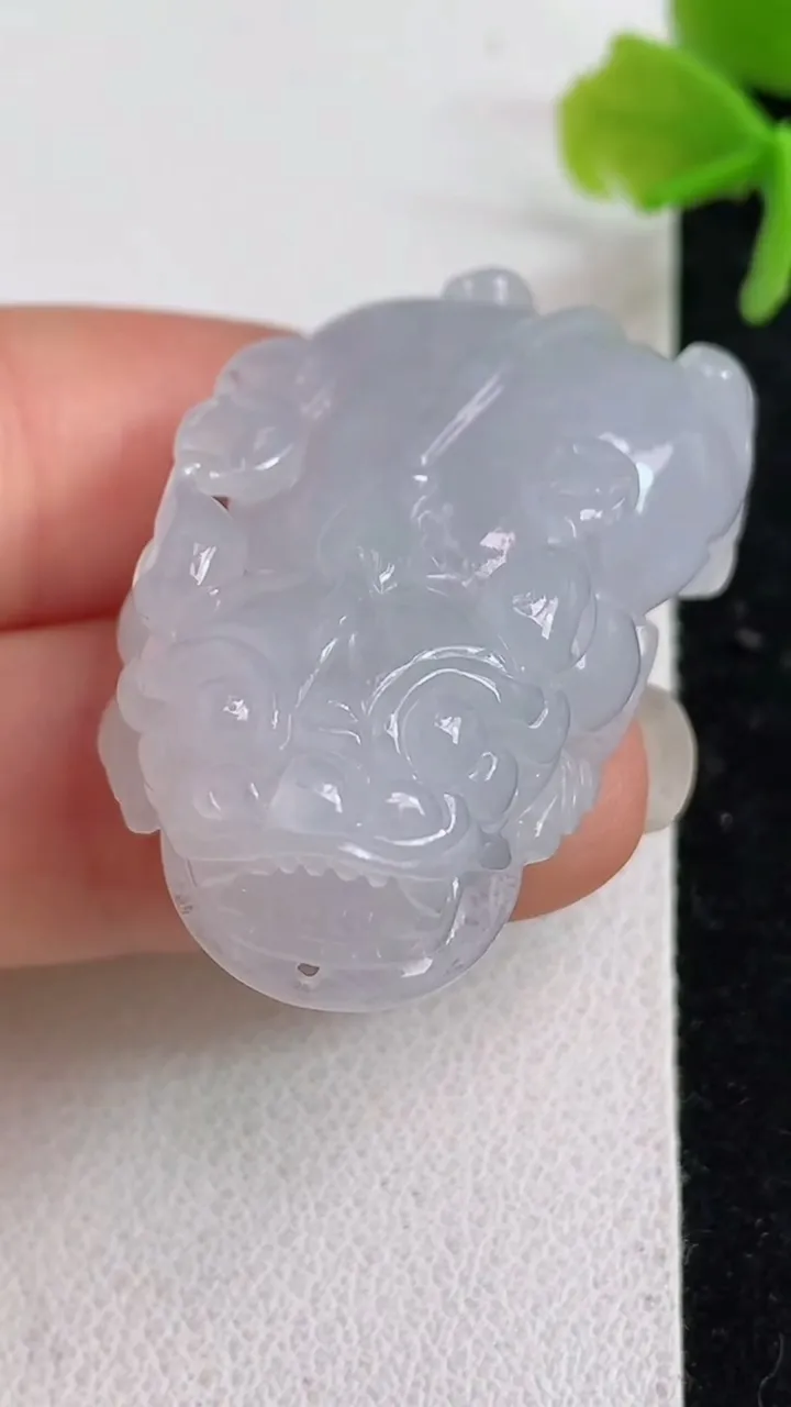 天然A货翡翠冰种白月光貔貅吊坠，尺寸36.6-21-12.3，重量:19.80g
4月23日