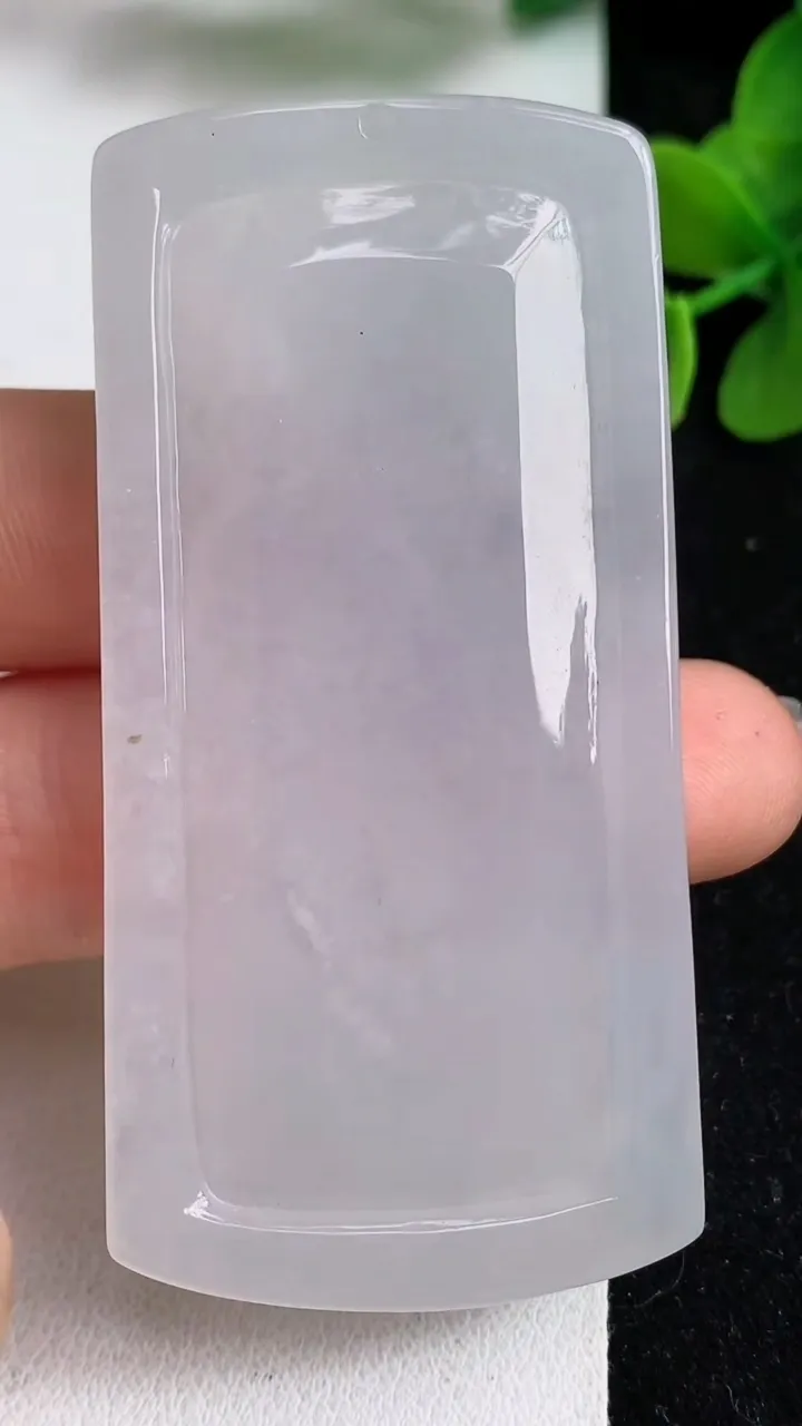 天然A货翡翠冰种白月光大日如来吊坠，尺寸64.2-30.8-6.3，重量:31.15g
4月24日