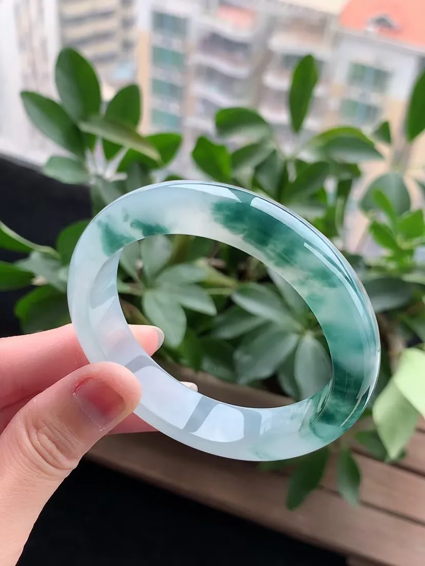 天然A货翡翠高飘花半山半水正装正圈手镯57-58圈口尺寸57×14×8.5mm 重量66.28g 0420