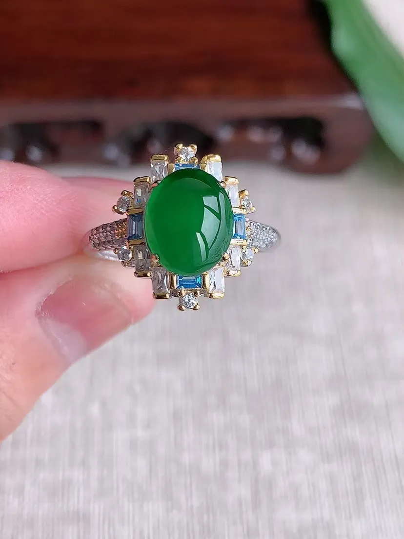 天然A货翡翠925银镶嵌满绿蛋面戒指 圈口可调节 尺寸9.7×8mm 重量3.30g 0423