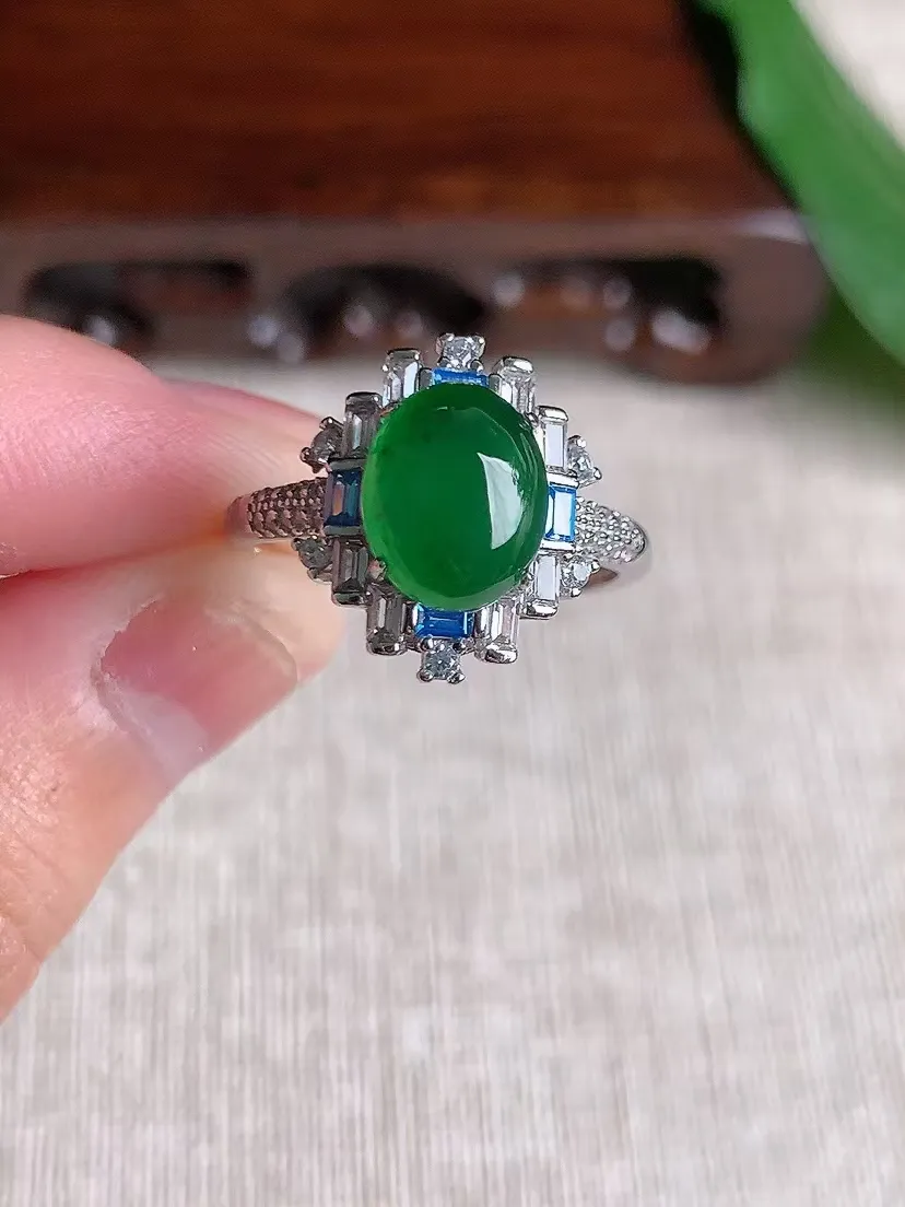 天然A货翡翠925银镶嵌满绿蛋面戒指 圈口可调节 尺寸9.7×7.7mm 重量3.29g 0423