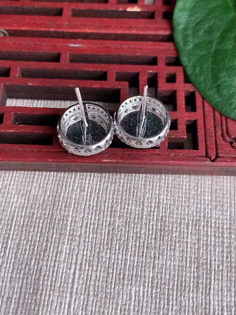 天然A货翡翠18K金伴钻镶嵌满绿无事牌耳坠 尺寸10.3mm 重量3.93g 0426
