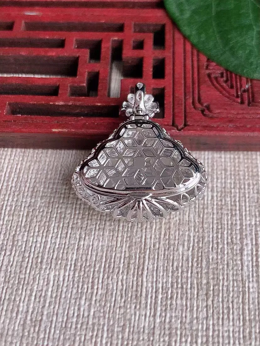 天然A货翡翠18K金阳绿佛公吊坠尺寸26.3×24.3×10.6裸石13×21m量5.28g 0426