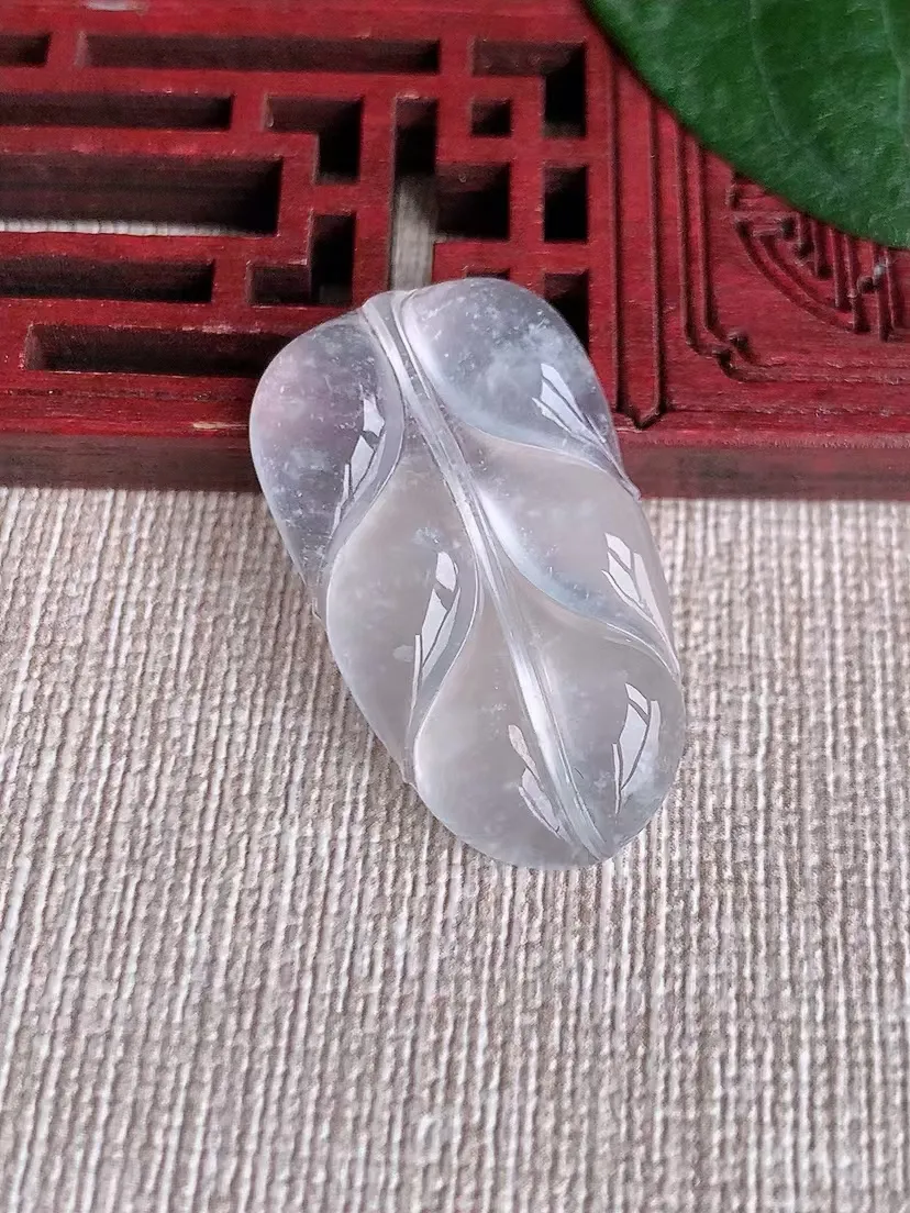 天然A货翡翠白月光叶子金枝件尺寸32×18.4×4m量5.28g 0426