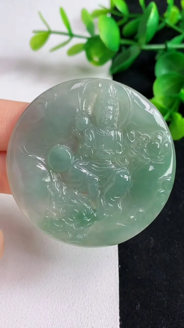 天然A货翡翠文殊菩萨吊坠，尺寸50.8-4.8，重:25.10g
4月30日