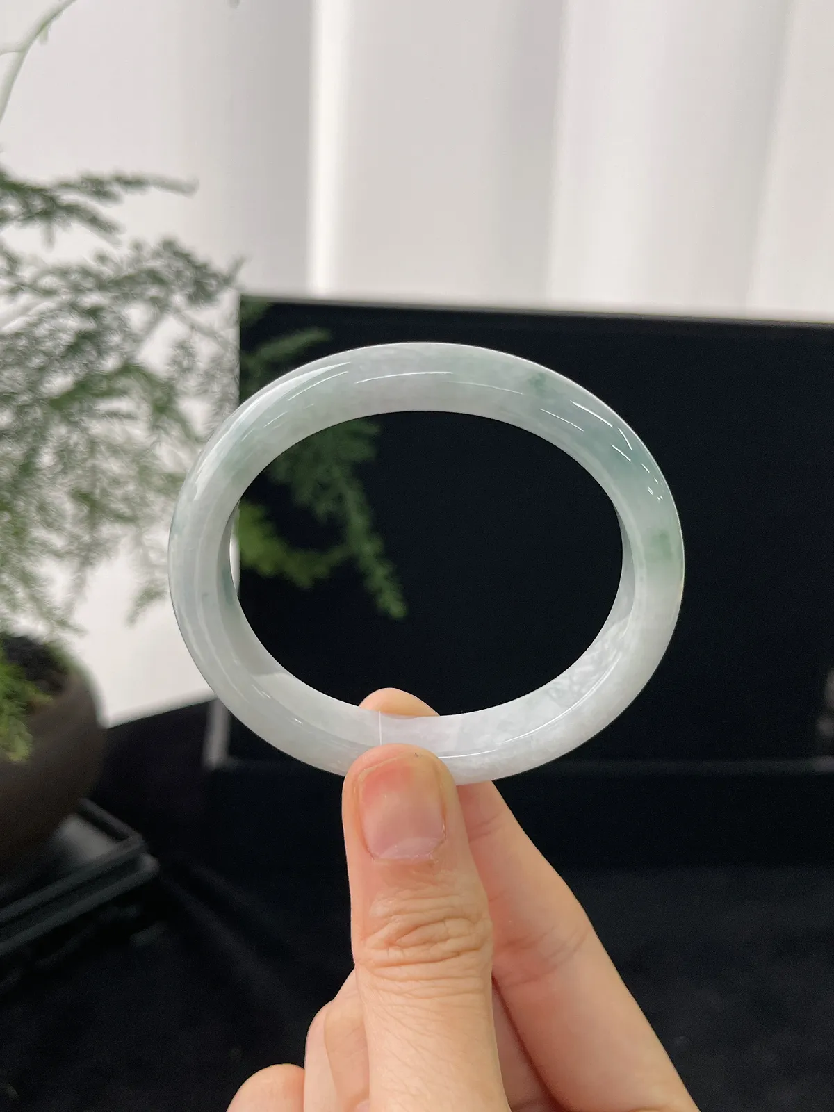 贵妃镯53圈口，翡翠糯化种飘蓝花手镯