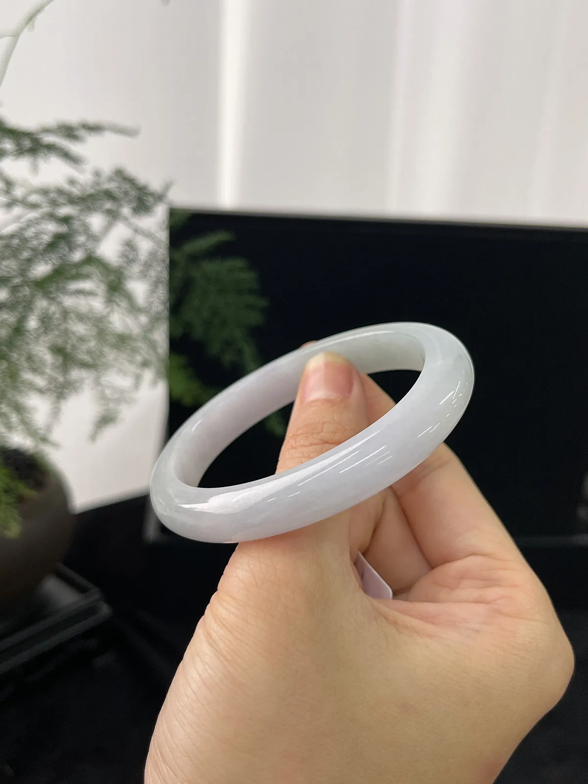贵妃镯54圈口，翡翠糯化种白色手镯