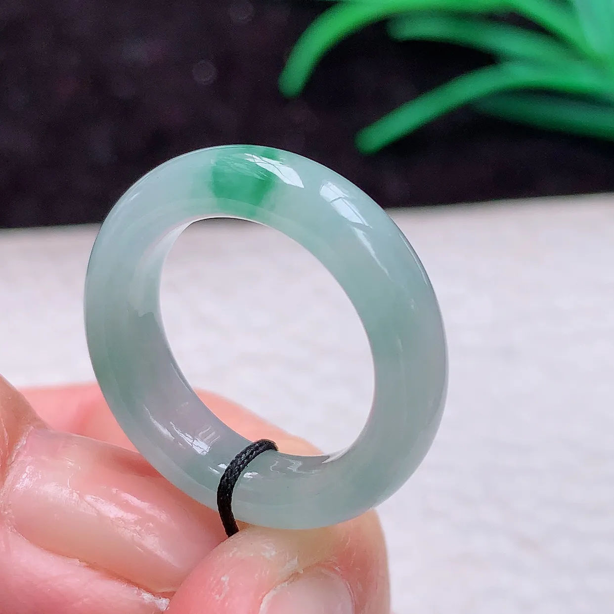 实拍lz 缅甸翡翠A货清爽冰飘花16.3mm内径指环 玉吊坠16.3*5.7*3.6mm