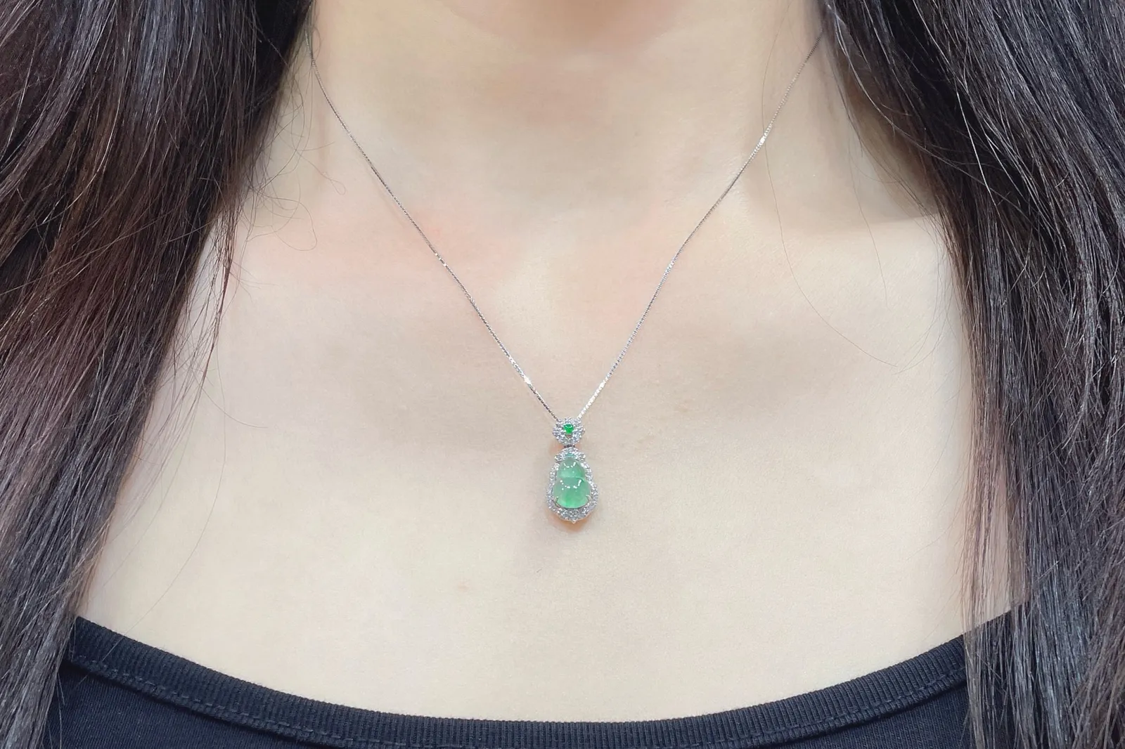 飘绿葫芦，18k金20.2-9.3-7.2mm