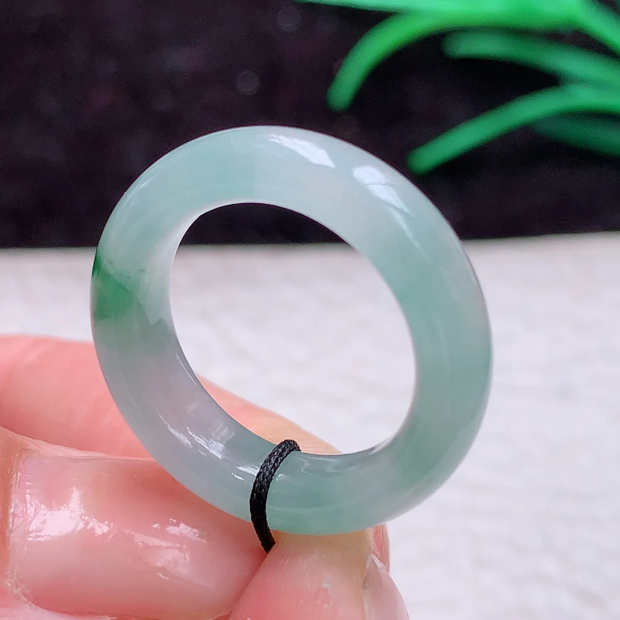实拍lz 缅甸翡翠A货清爽冰飘花16.3mm内径指环 玉吊坠16.3*5.7*3.6mm