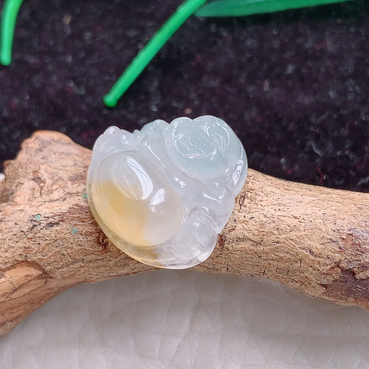 实拍xqa 缅甸翡翠A货冰黄佛公 迷你玉佛玉吊坠 玉挂件16.8*17.6*6mm