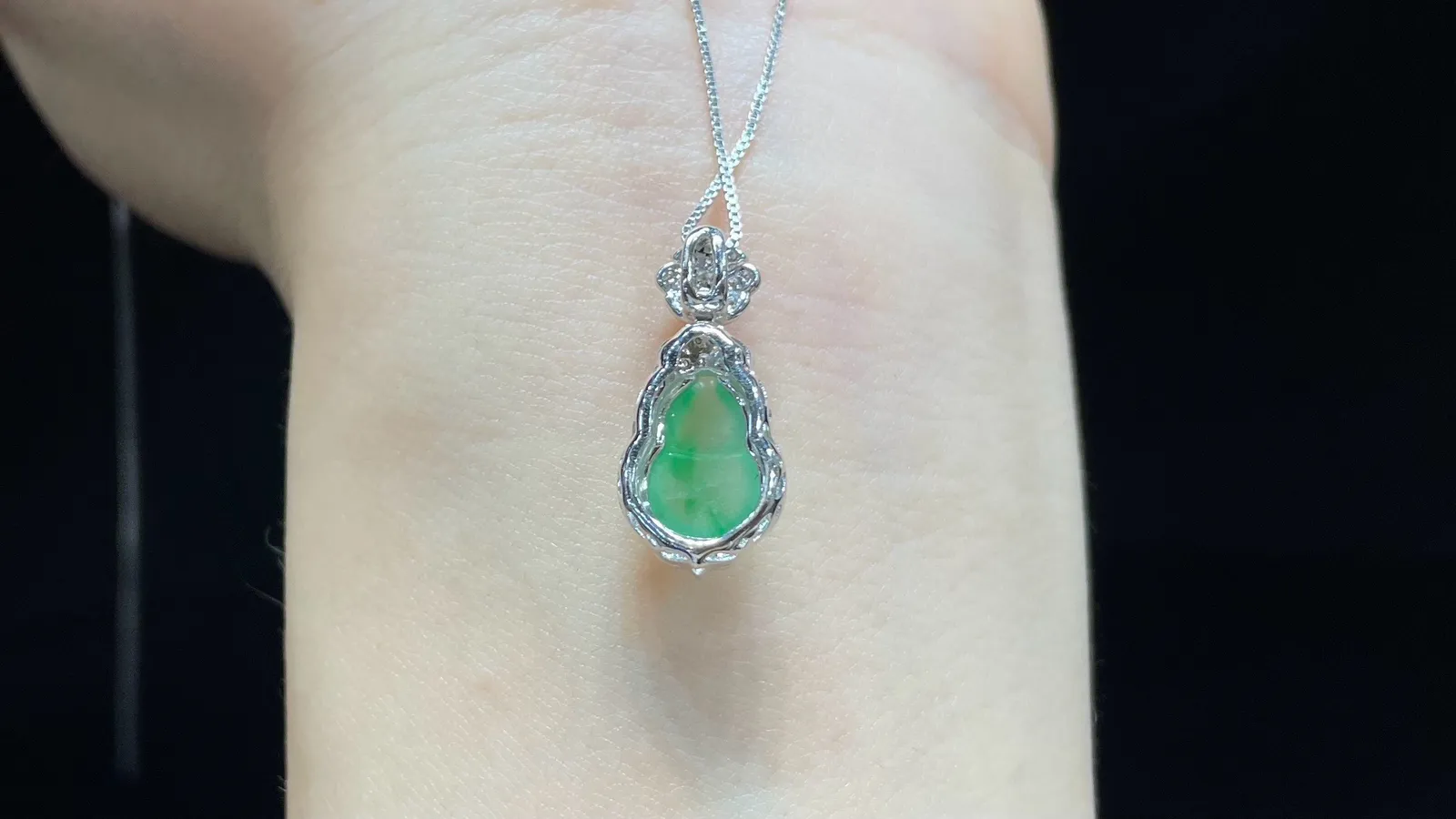 飘绿葫芦，18k金20.2-9.3-7.2mm