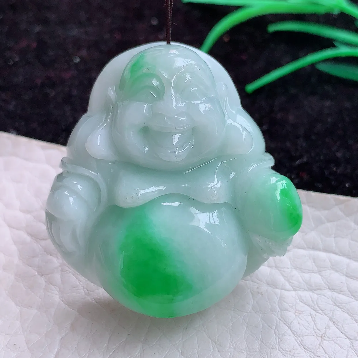 实拍zen 缅甸翡翠A货饱满飘绿饱满佛公 玉佛玉吊坠 玉挂件41.5*39.2*13.8mm