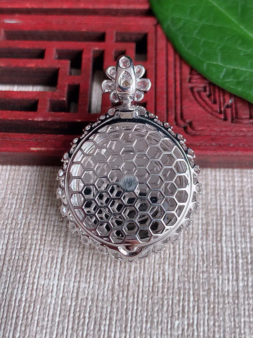 缅甸a货翡翠ddj老坑冰种18K金镶嵌阳绿无事牌吊坠 整体35.5×25×10裸石20mm 8.05