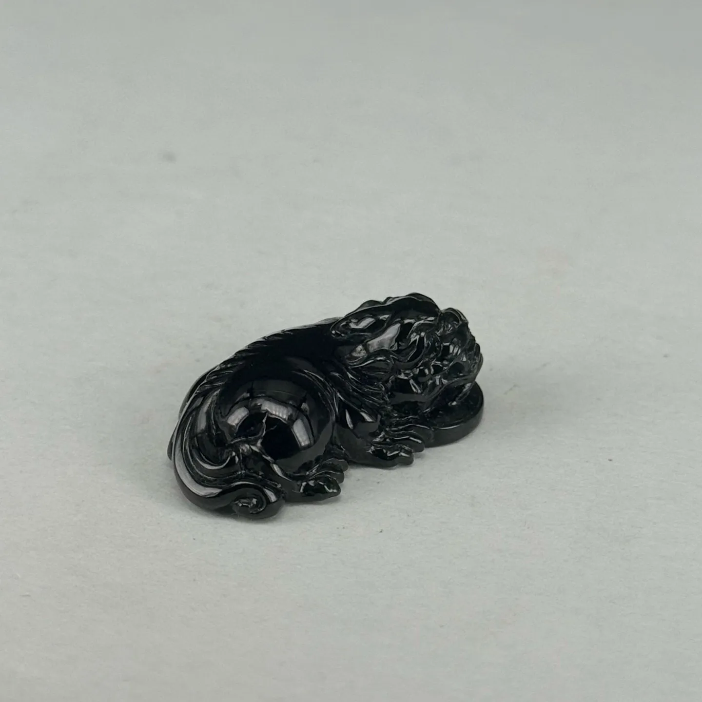 精品墨翠貔貅戒面 种好色正 黑度极好 打灯通透 油性十足 尺寸