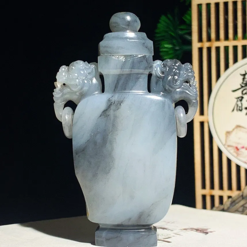 新疆籽料青花鼻烟壶挂件 尺寸75/48/20重83克，玉质细腻油润 底色纯净 脂粉好，品质好！lt250409