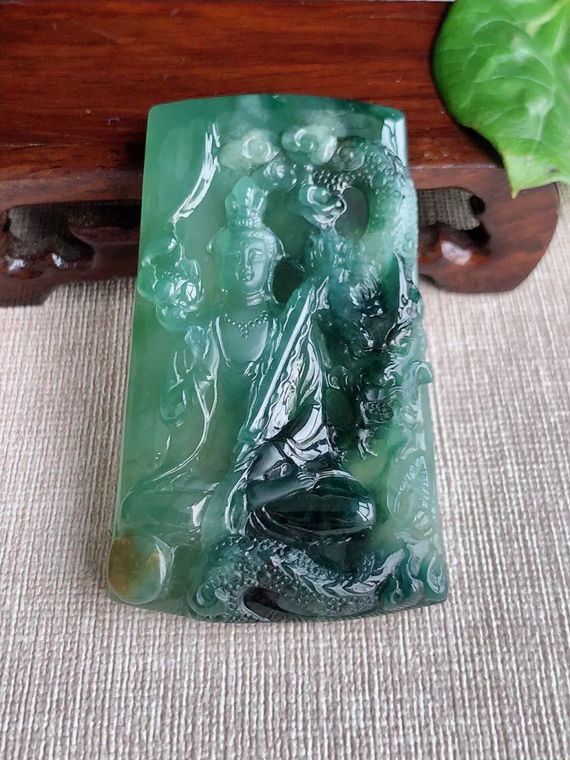 缅甸a货翡翠ddj老坑冰润飘花虚空藏菩萨吊坠  整体65.5×39.2×8mm 47.00