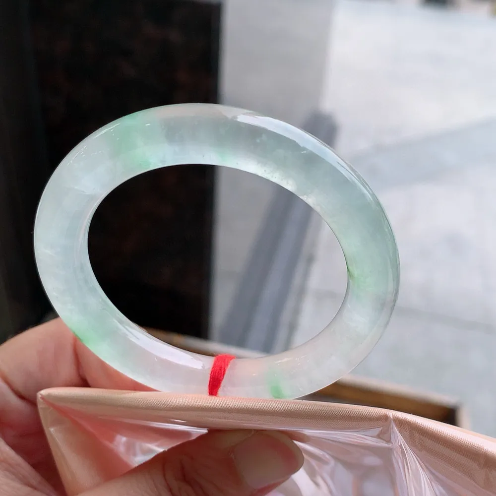 圆条玻璃种阳绿 微纹 尺寸:50.9/9.6 种水好️️