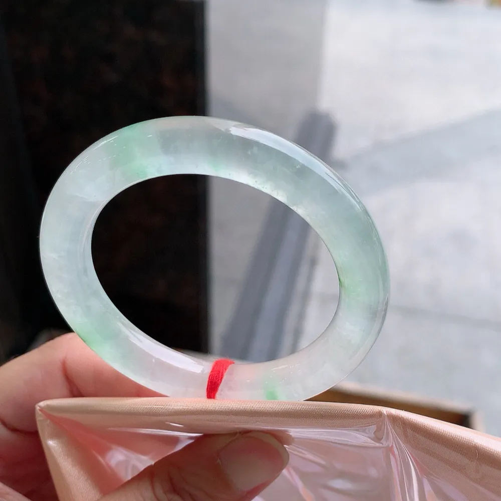 圆条玻璃种阳绿 微纹 尺寸:50.9/9.6 种水好️️