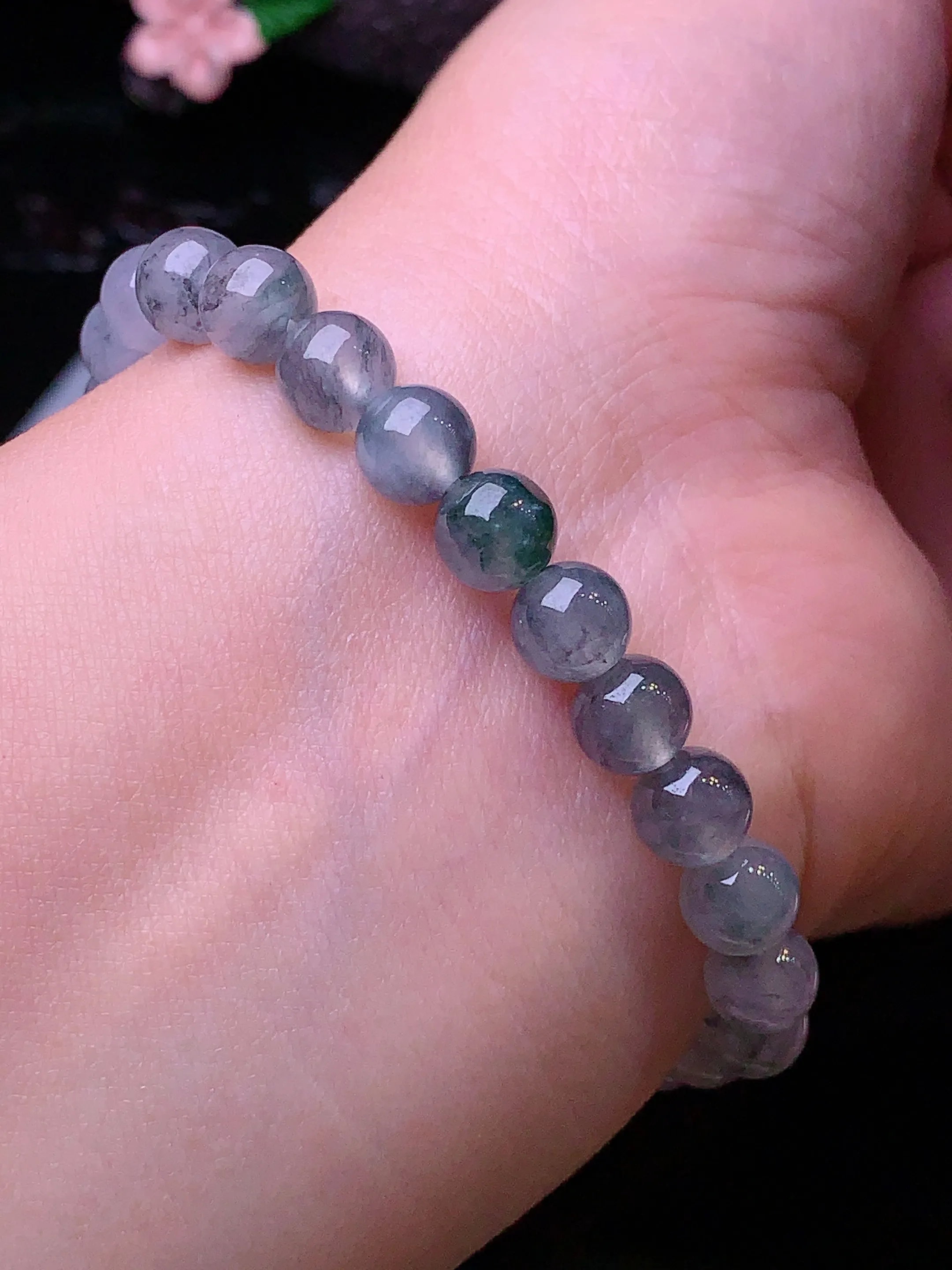 冰乌鸡圆珠手链 玉质细腻 色泽清新艳丽 整体尺寸7