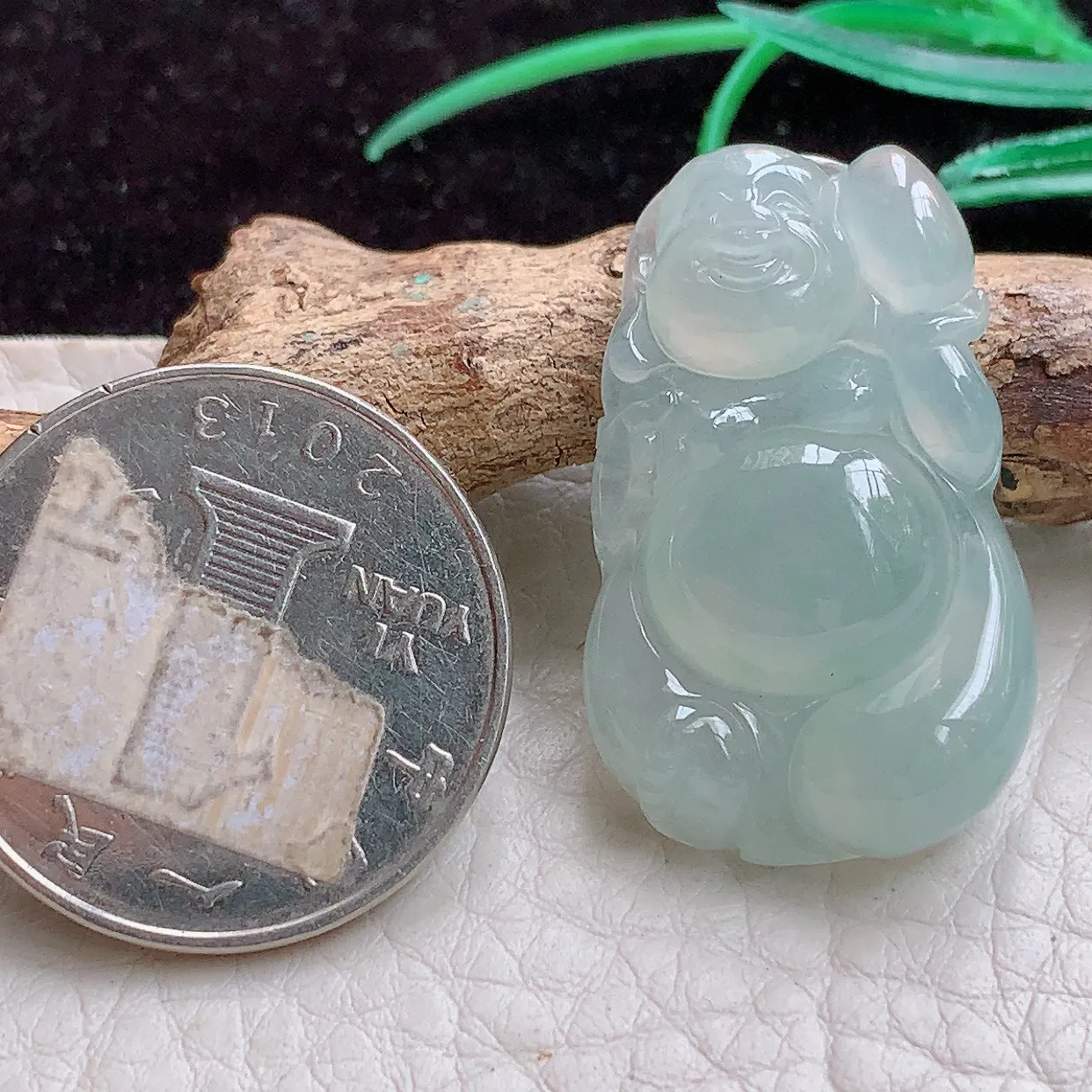 实拍lz缅甸翡翠A货冰起光开心佛 逍遥佛玉吊坠 玉挂件31*19.5*6.2mm