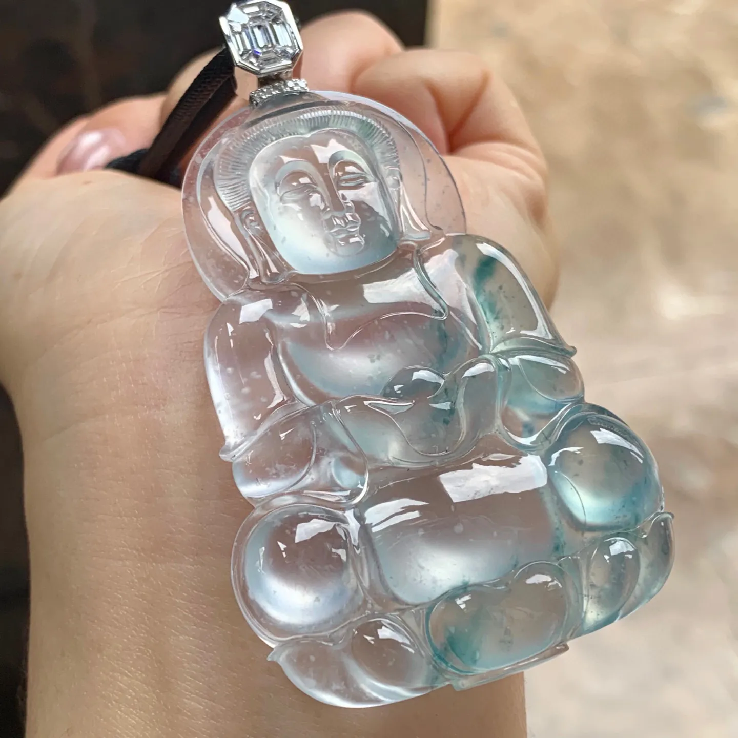 玻璃种飘花观音
实物超美～料子老起刚！