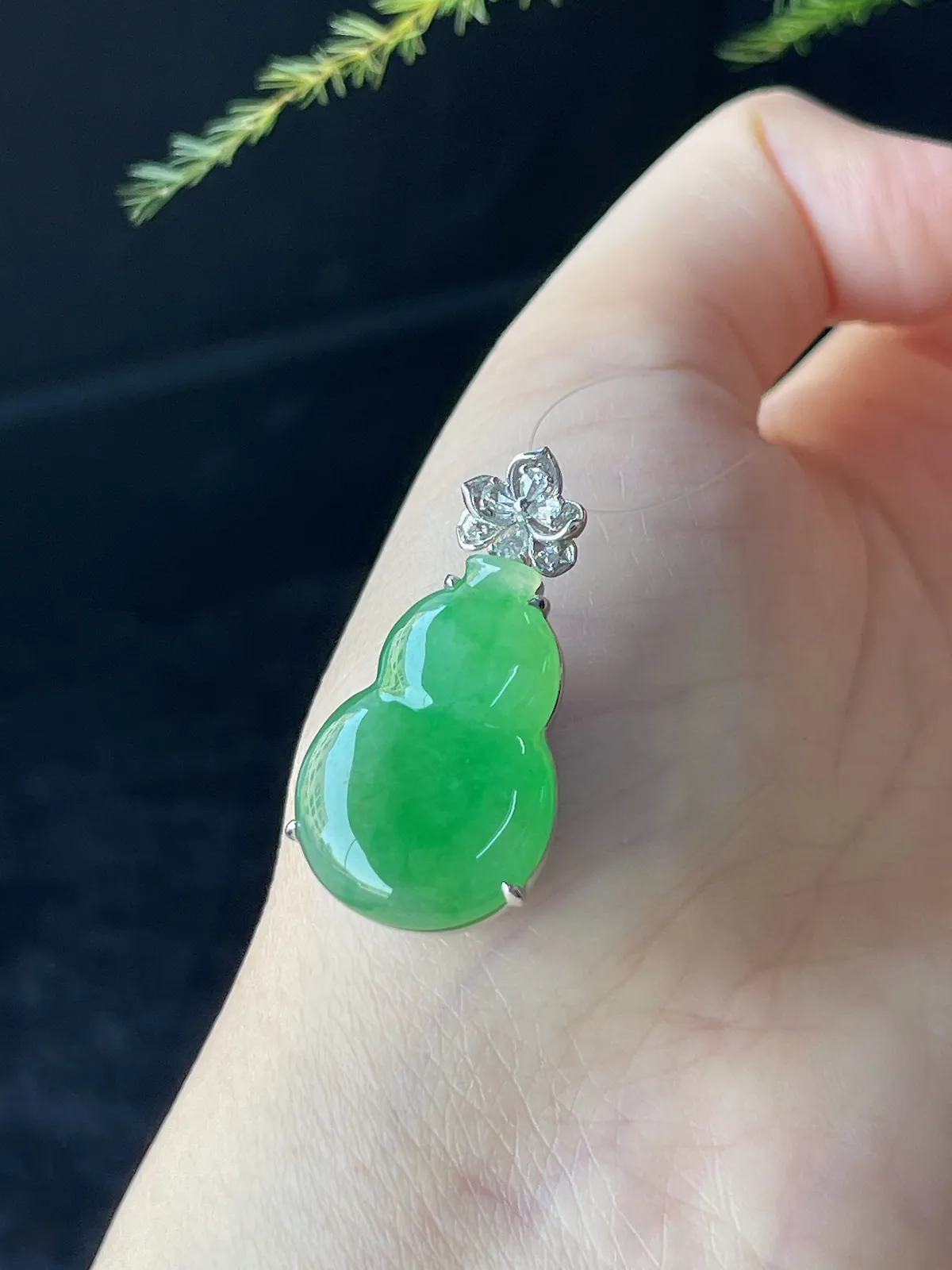翡翠冰糯种绿色葫芦，18k金伴钻石