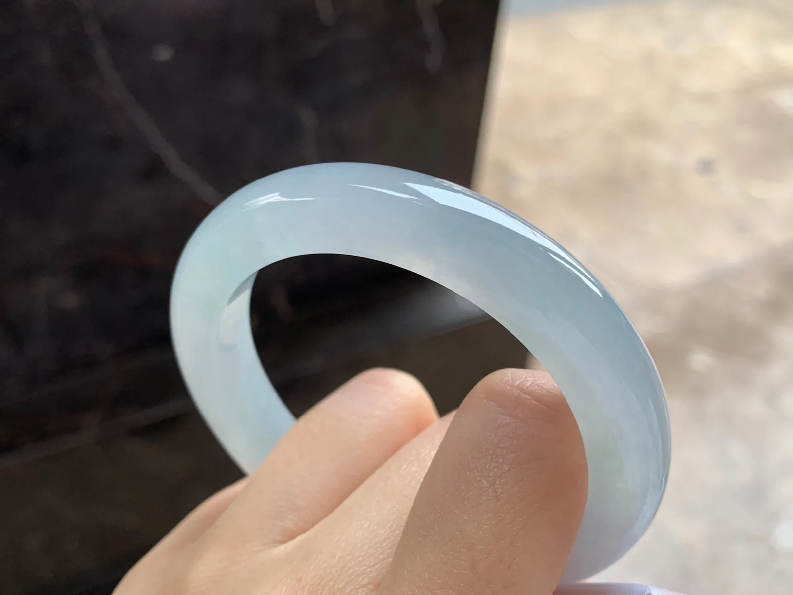 糯冰种手镯
尺寸：54.4-9.6-9.4mm
种水好 小清新 上手好看