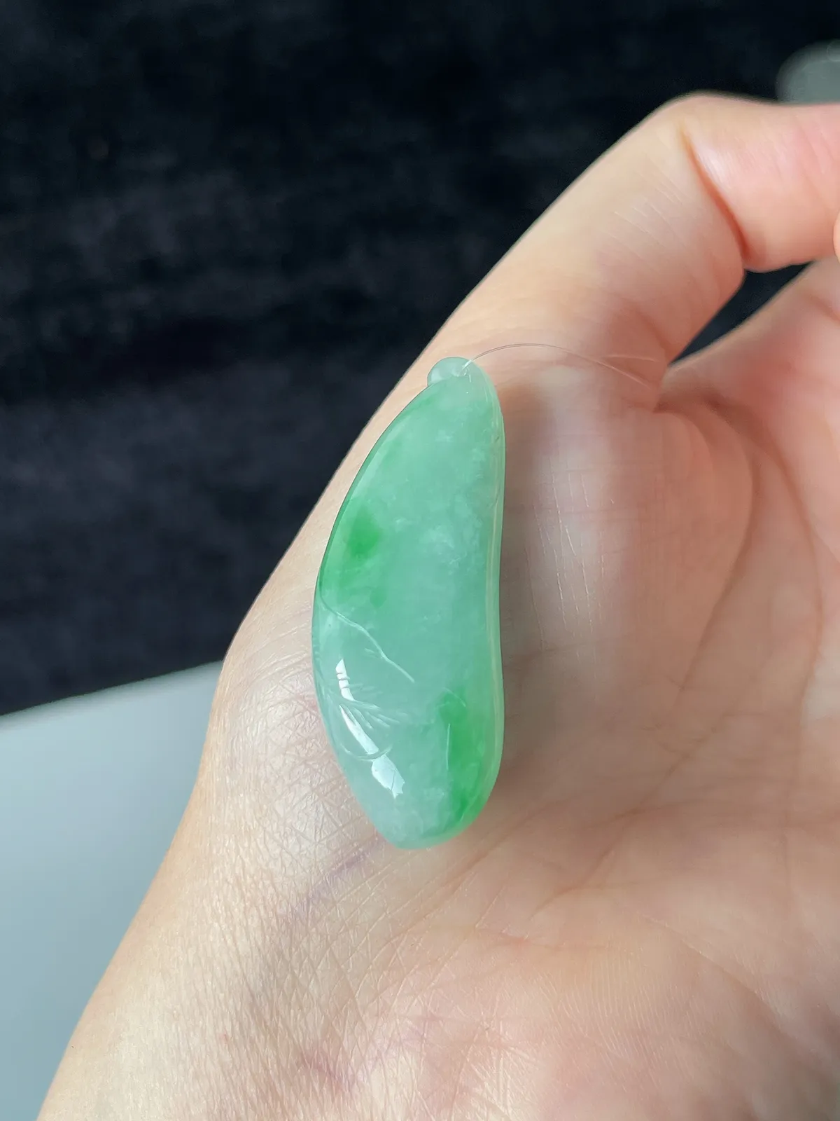 翡翠冰糯种淡绿色福瓜