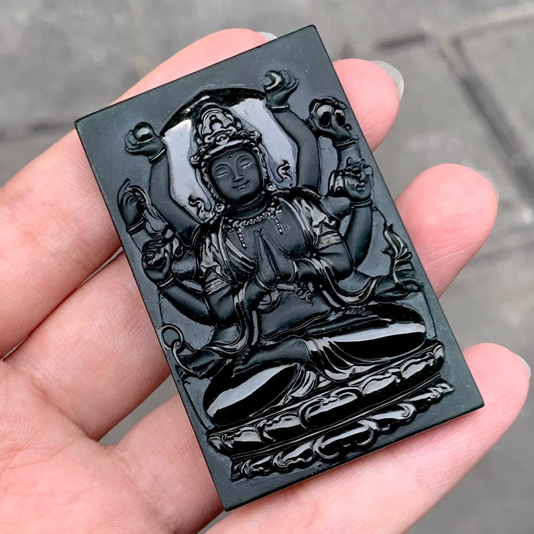 缅甸墨翠千手观音菩萨，黑度油亮 种老起胶 肉质细腻 打灯冰透十足 色正阳绿，厚装 雕工精美 可打孔绑绳佩戴或镶嵌
