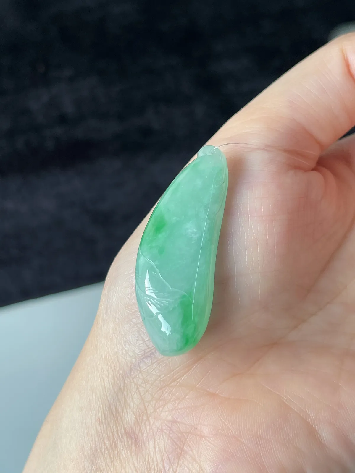 翡翠冰糯种淡绿色福瓜