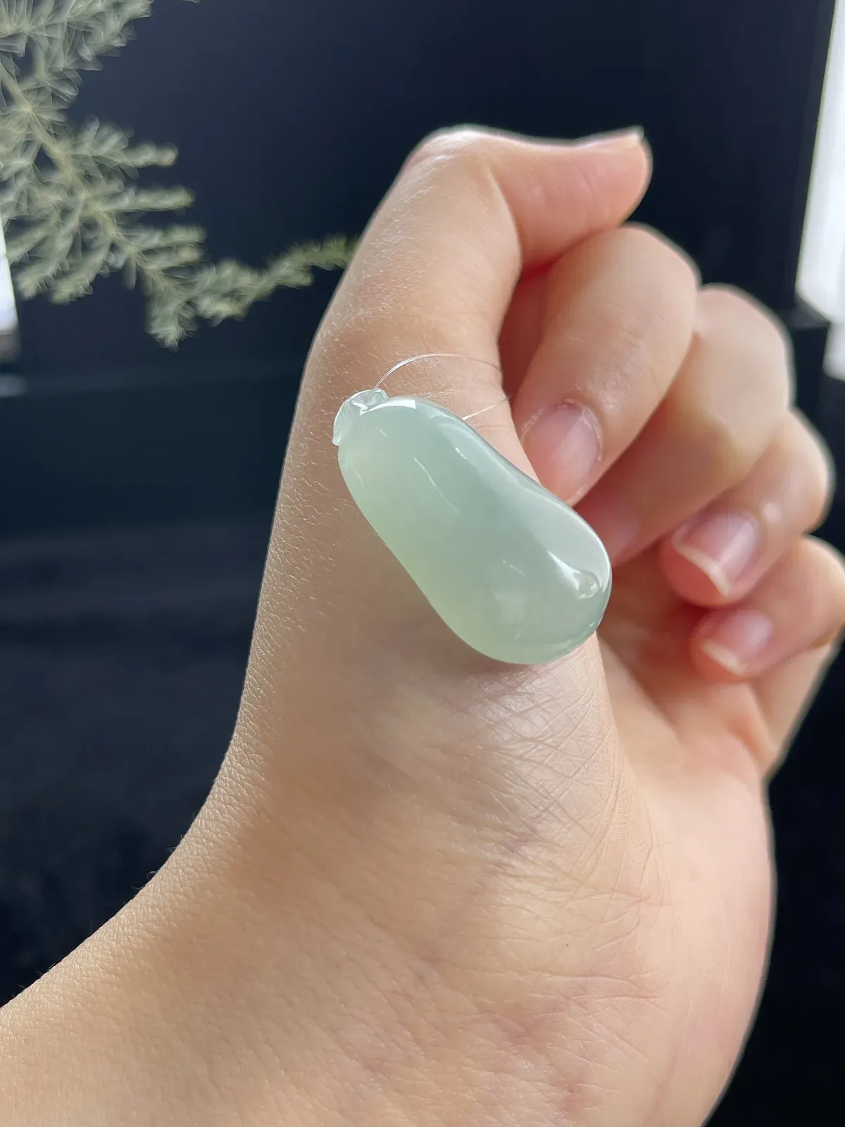 翡翠冰糯种淡绿色福瓜